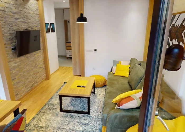 Апартаменты Wooden Corner *